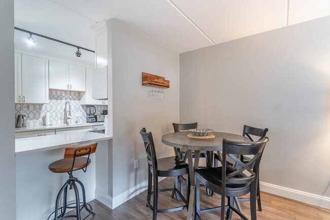 Photo - 144 Marble St Unit 103