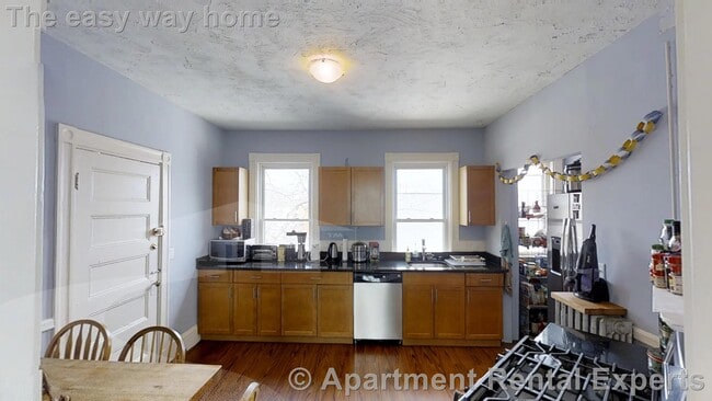 Photo - 3 Kinnaird St Unidad #1