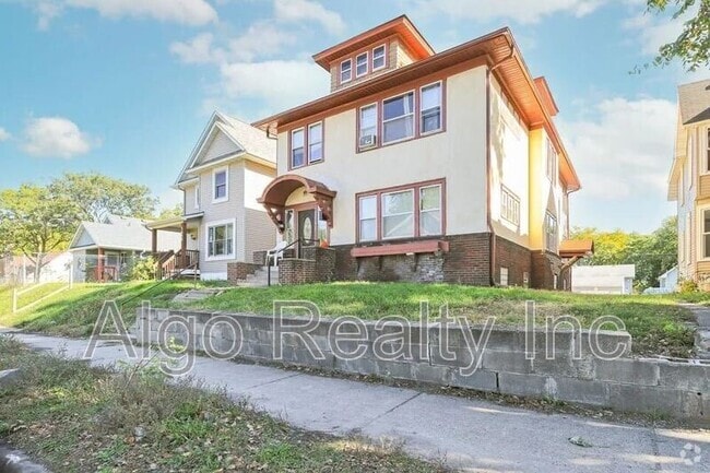 Building Photo - 2646 Dupont Ave N Rental