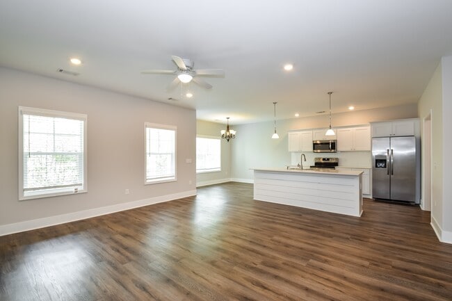 Photo - 21 Greyfield Dr