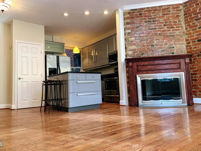 Photo - 1711 4th St NW