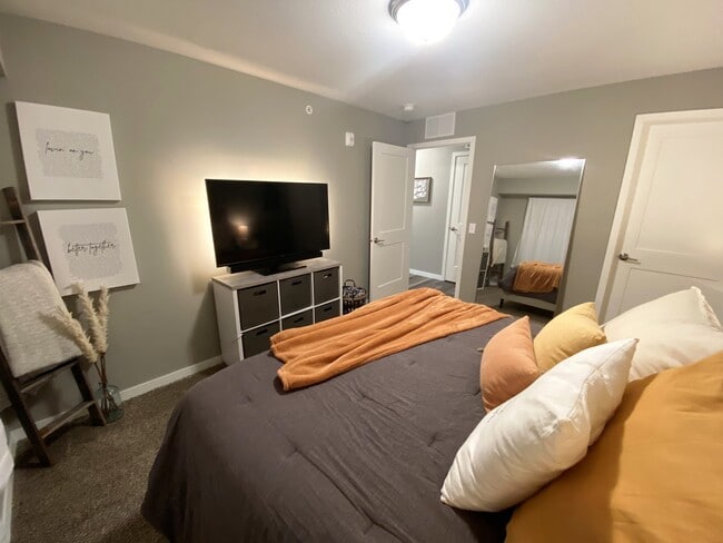 Photo - The Pointe @ Merchant Square