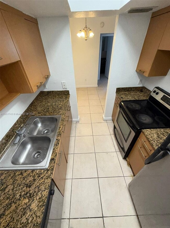 Photo - 13700 NE 6th Ave Unidad 301