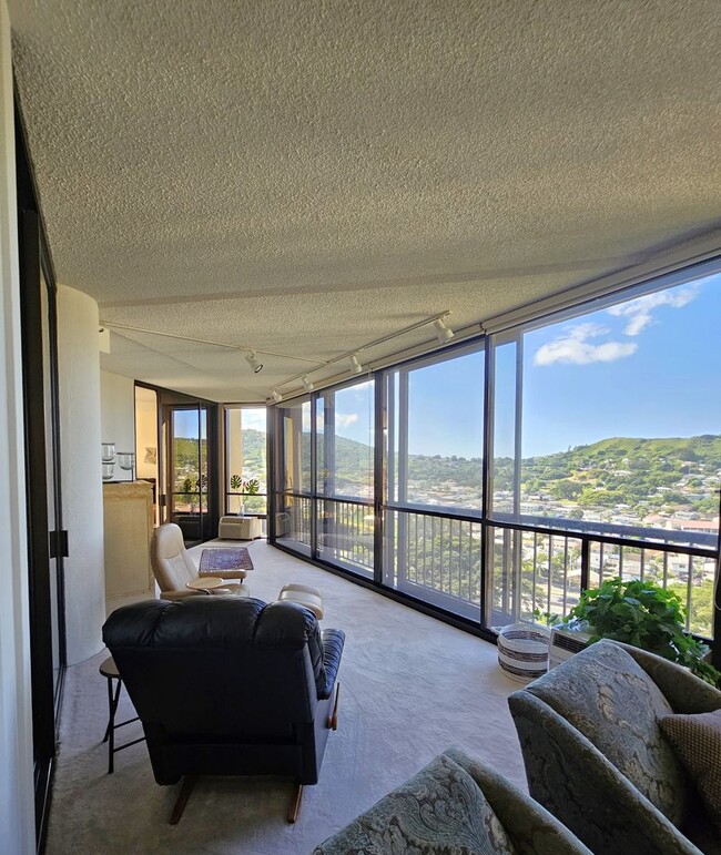 Photo - Spacious 3 bed, 2 bath with AMAZING views and breezes Unit 17B
