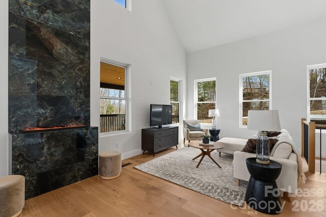 55 Timber Moss Dr