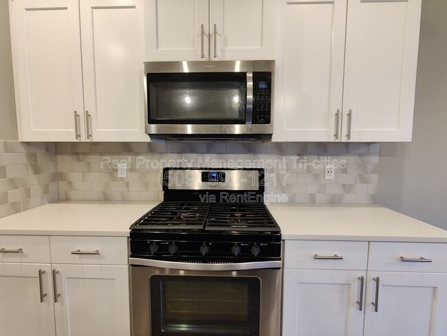 Photo - 8817 Grandview Dr