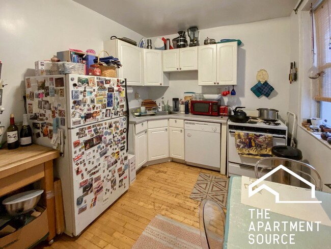 Building Photo - 4819 N Wolcott Ave Unit 2B