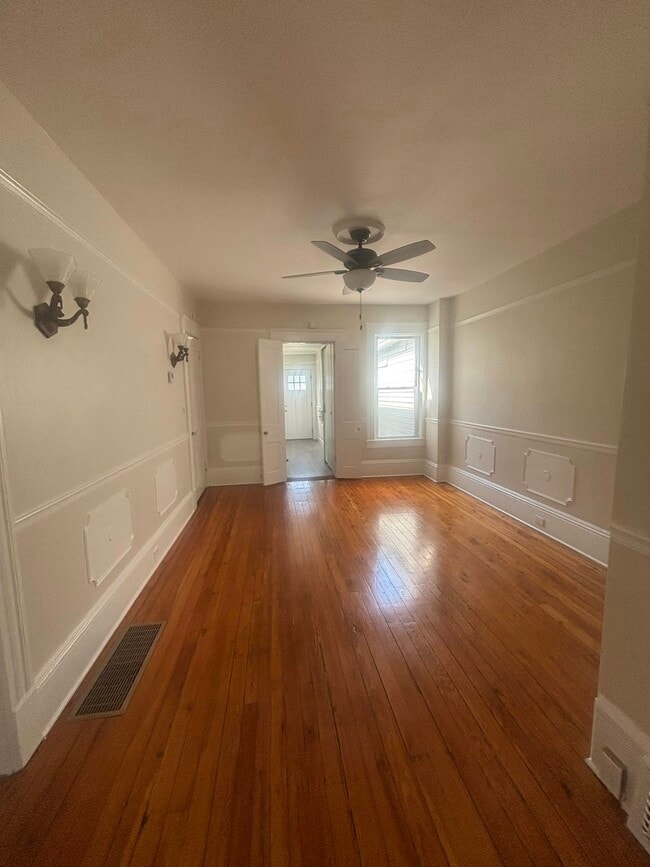Photo - 1418 Winchester Ave