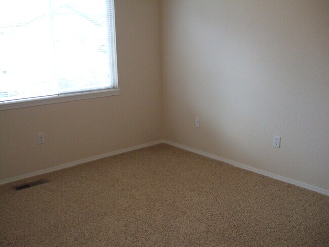 Photo - 3 Bedroom End Unit Townhome