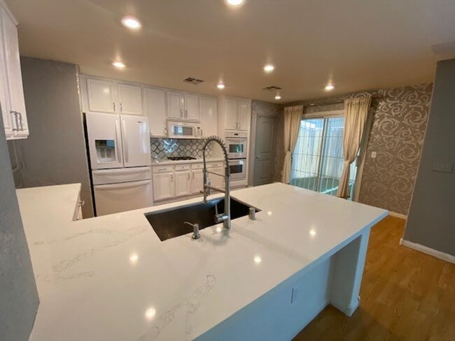 Photo - Unique Single Family 2/2 home