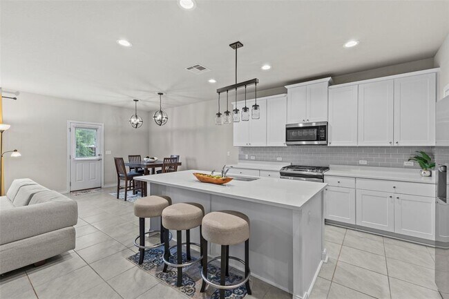 Photo - 11804 Saddle Rock Dr