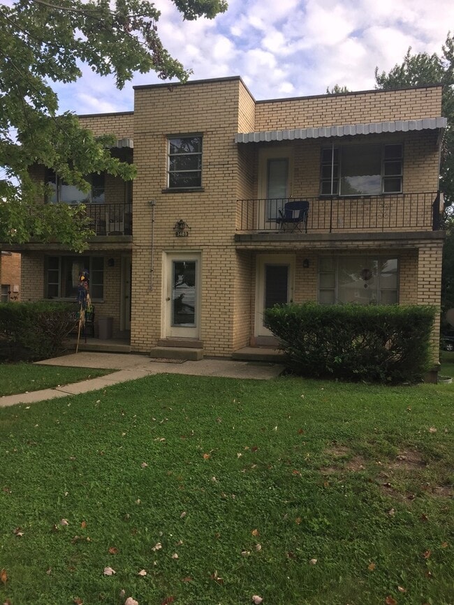 Building Photo - 3489 Nandale Dr Unit # 4