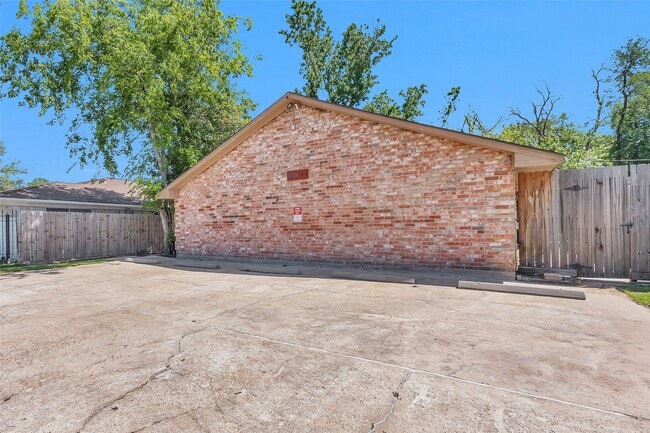 Photo - 4006 Blalock Rd