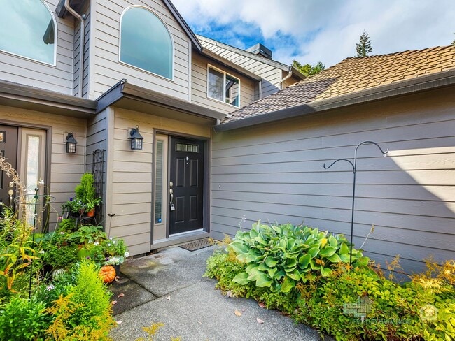 Photo - STUNNING 2 BEDROOM AND 2.5 BATHROOM