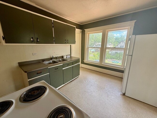 Photo - 1339 Grand Ave Unidad Upper