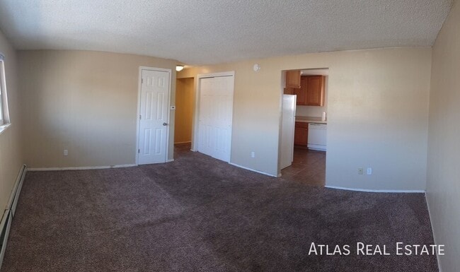 Photo - 910 Bishop Ct Unidad B