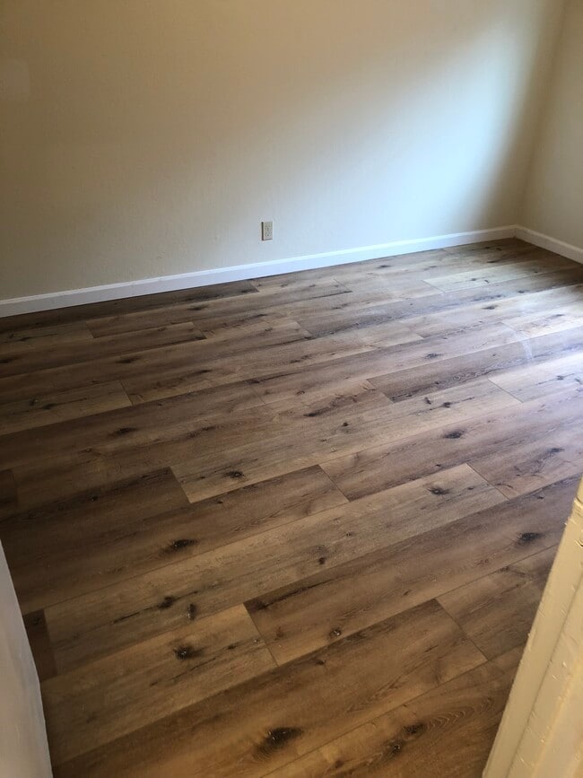 Photo - 1501 Broadway Ave Unit APT 4