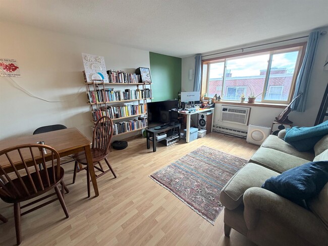 Photo - 94 Beacon St Unit 35