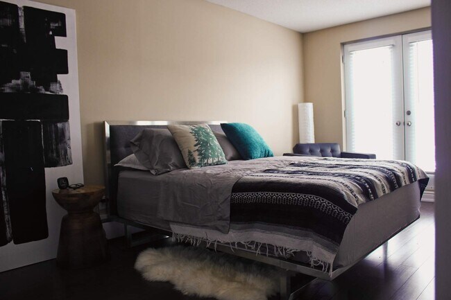 Photo - Baseline Court