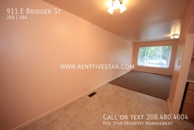 Photo - 911 E Bridger St