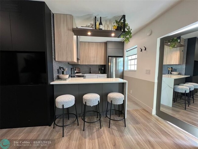 Photo - 2660 NE 8th Ave Unidad 108