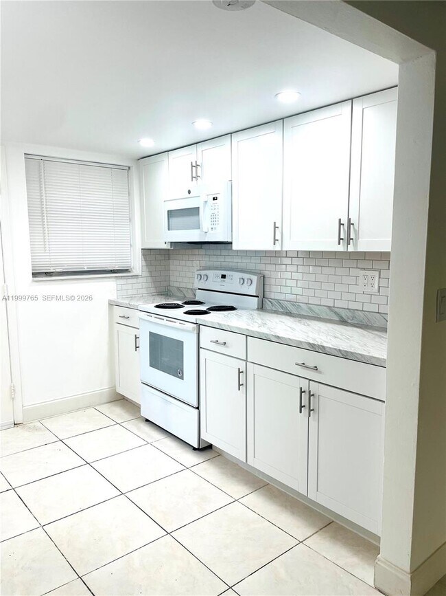 Photo - 11840 NE 19th Dr Unit 5