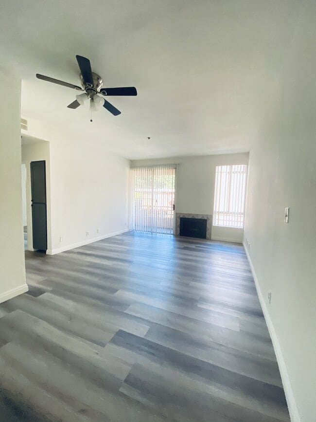 Photo - 1220 N Las Palmas Ave Unit 207