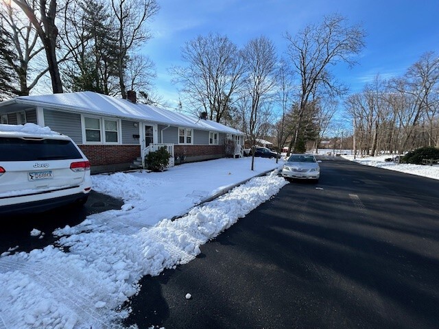 Building Photo - 91 Moore Ave