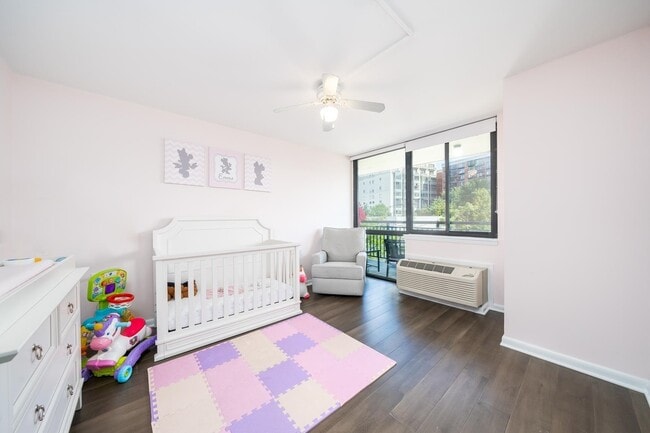 Photo - 551 Observer Hwy Unit apt 3d