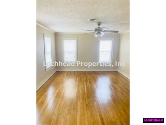 Building Photo - Super Charming Home located in Mesquite!!!...