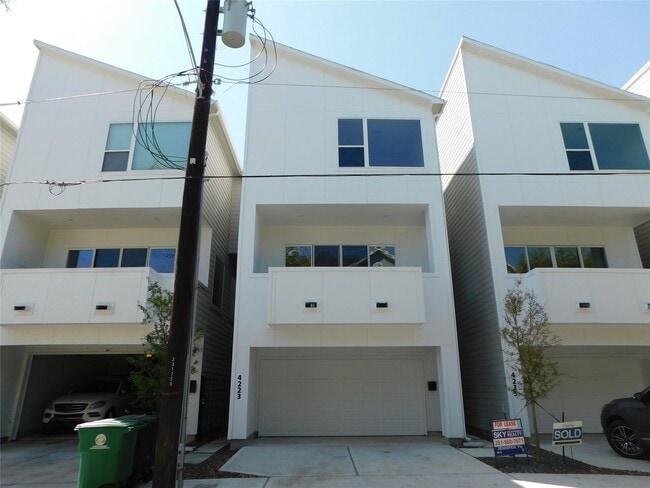 Building Photo - 4223 Eli St