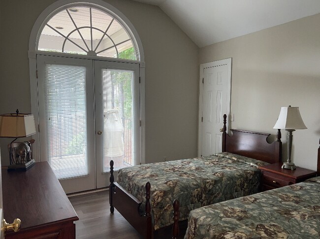 Photo - 201 Plantation Dr