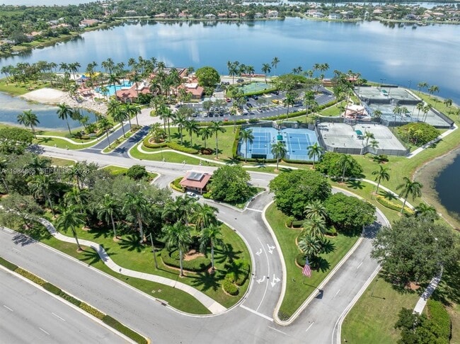 Photo - 18860 SW 25th Ct