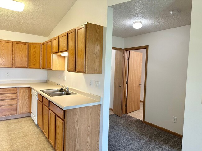 Photo - 2 Bedroom 2 bathroom - South Fargo Unidad 307
