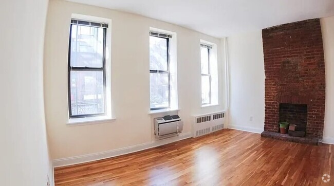 Building Photo - 106 3rd Ave Unit 2F Rental