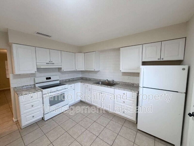 Photo - 702 W Park St Unit 702