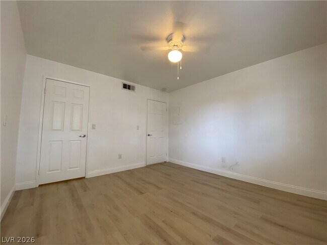 Photo - 5174 S Jones Blvd Unit 207