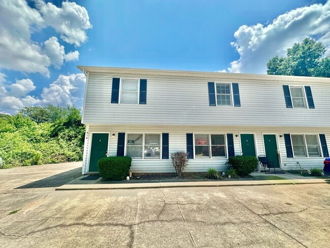 Photo - 816 Lucas St