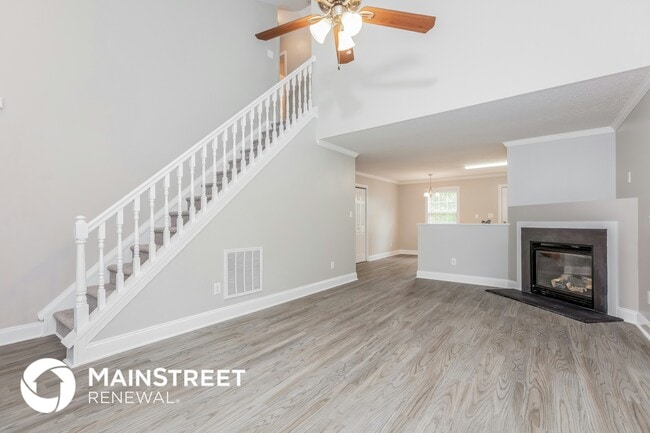 Photo - 2016 Spring Creek Dr