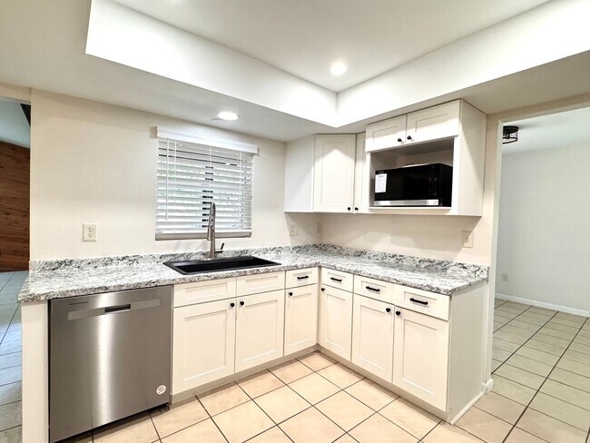 Photo - 3 Bedroom, 2 Bath Single Family Home in Al...