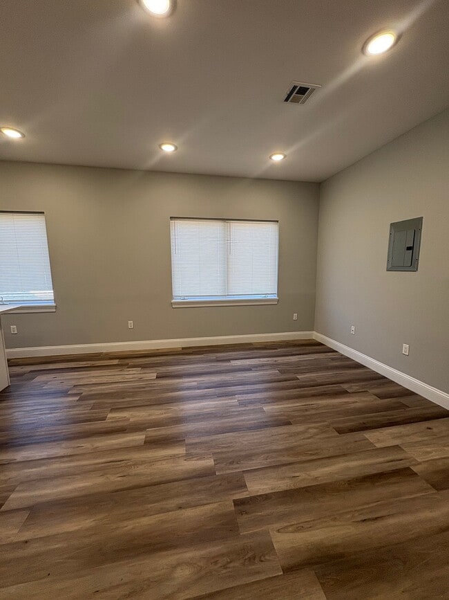 Photo - 73 Beech St Unidad 303