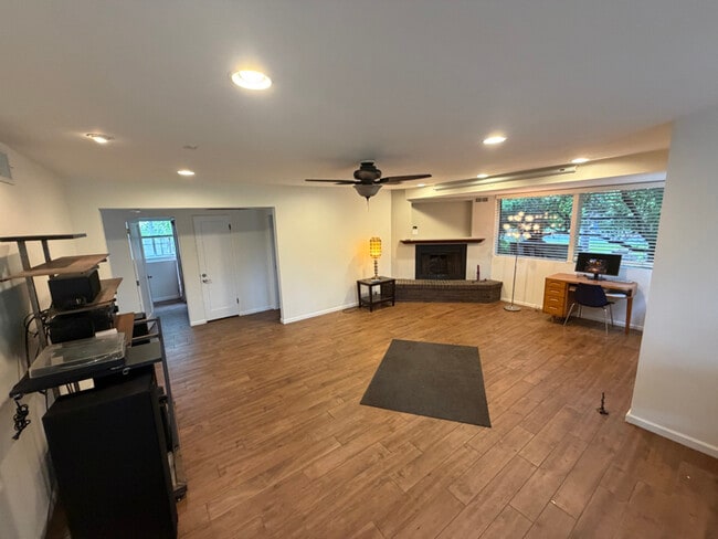 Photo - 3002 N 27th St