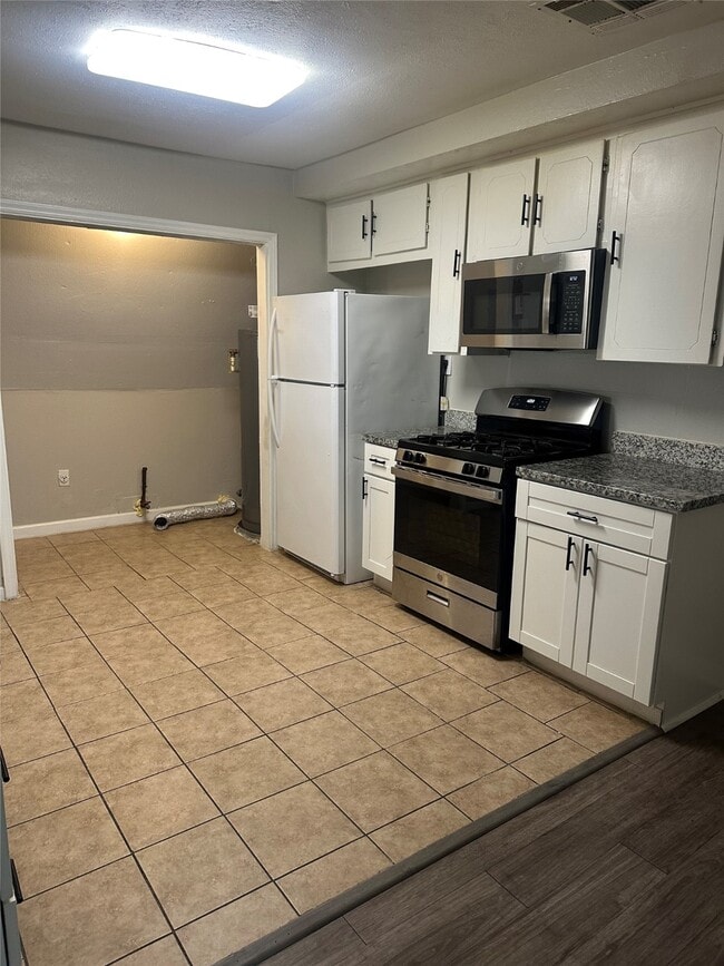 Building Photo - 3208 Scotch Moss Ln Unit B Rental