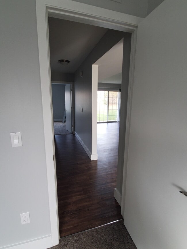 Woodlake Hills Apartments Pontiac, MI