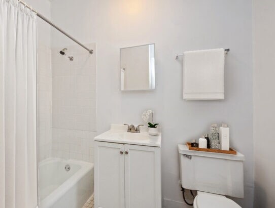 Photo - 662 W Cornelia Ave Unit 16