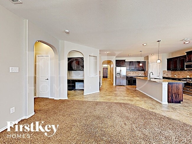 Photo - 1724 Henderson Dr