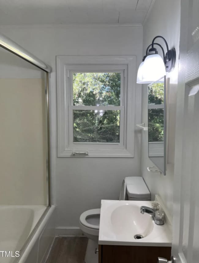 Photo - Two bedroom, 1 bath house in Burlington