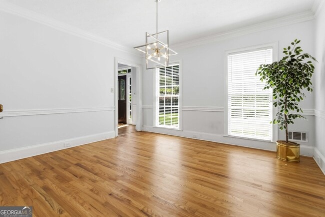 275 Sageglen Rd