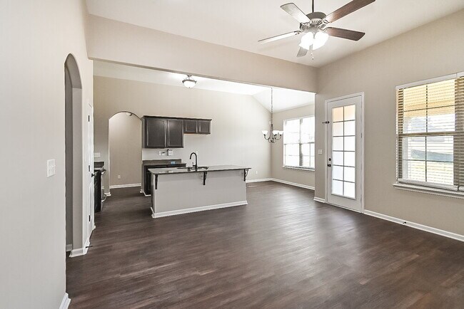 Photo - 75 Briar Hollow Ln