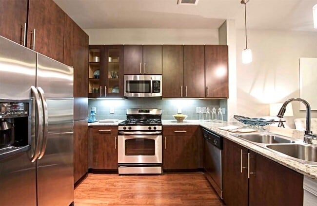 Photo - 2525 McCue Rd